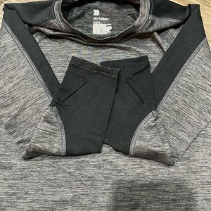 all in motion boys size small long sleeve shirt with thumb holes